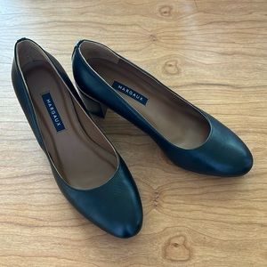 New with Box Margaux NY The Heel in Black Nappa NEW